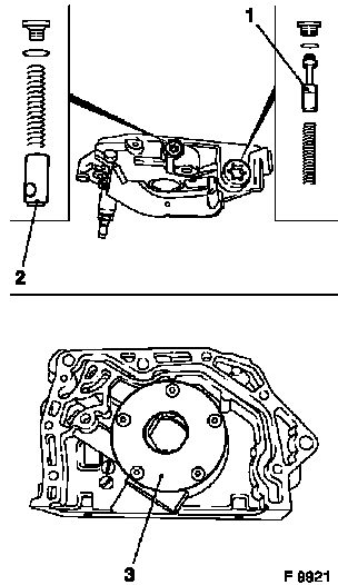 клапан регулирования давления (1), пердохранительный клапан (2) и крышку масленого насоса (3)